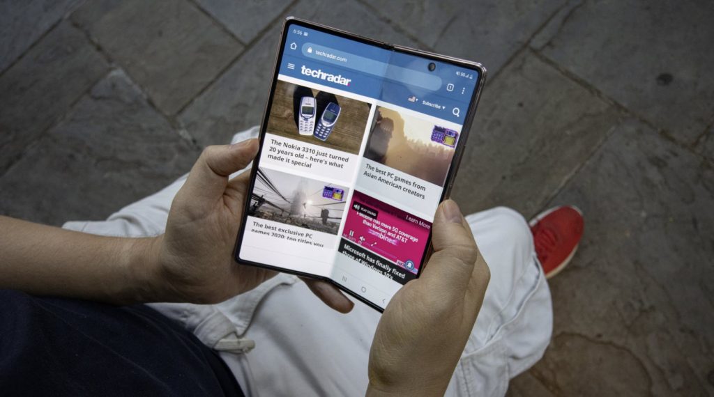 Samsung reclaims the top spot as the smartphone vendor